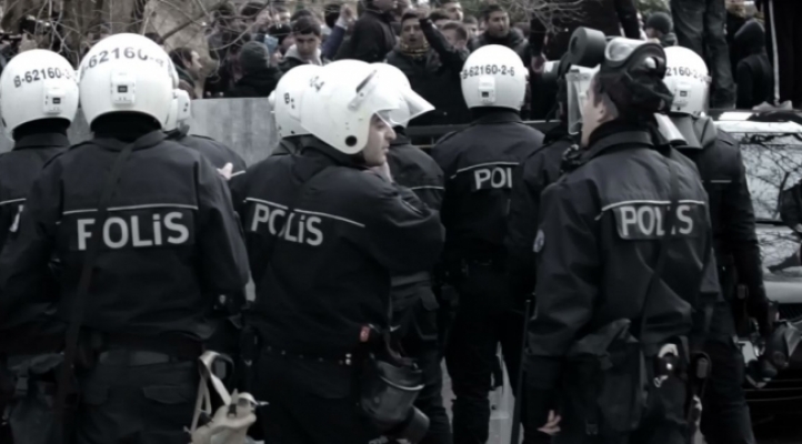Ankara'da Oturma Eylemine Polis Engeli