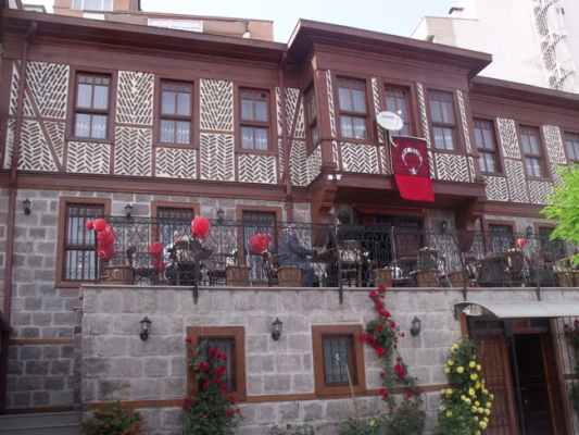 Tarihi Kalıpçızade Konağı hizmete açıldı