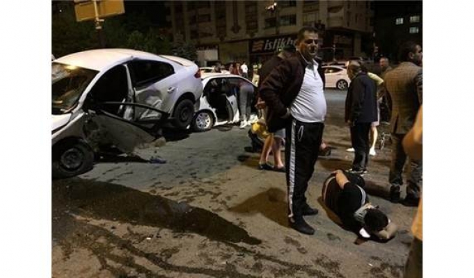 Başkent'te Trafik Kazası: 4 Yaralı