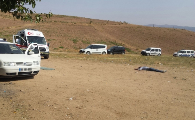 Kırıkkale'de yol kenarında erkek cesedi bulundu