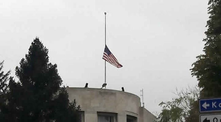 ABD Büyükelçiliğinde Bayraklar Yarıya İndirildi