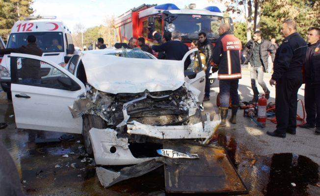 Ankara'da Trafik Kazası: 8 Yaralı
