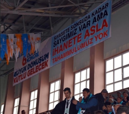 AK Parti kongresinde Abdullah Gül pankartı