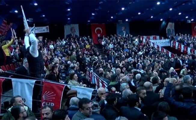 CHP İstanbul Kongresi'nde kavga çıktı!