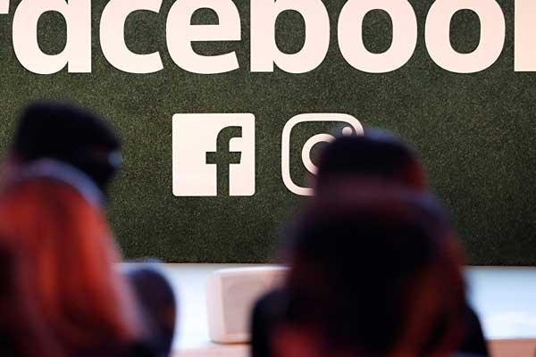Facebook ilk kez gizlilik ilkelerini yayınladı