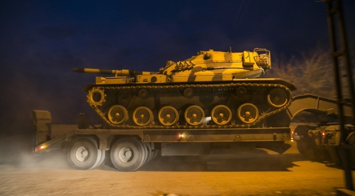 Sınıra gönderilen tanklar Reyhanlı'ya ulaştı