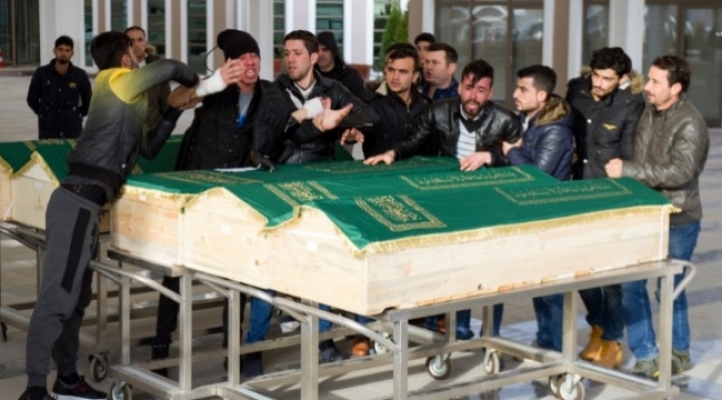Şırnak'taki Kazada Ölen 9 Iraklı Ankara'da Toprağa Verildi