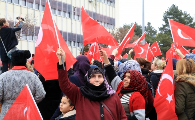 Kadınlardan Zeytin Dalı Harekatı'na destek mitingi