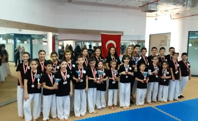 Karate Şampiyonları Büyükşehir'den