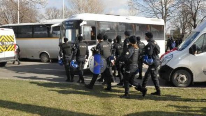 Ankara'da servisçilere polis müdahalesi