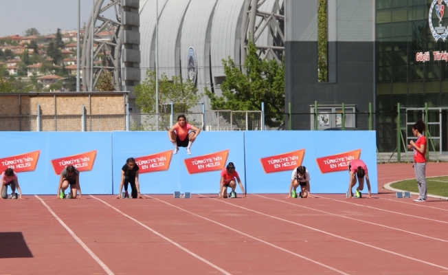 Geleceğin atletleri Kayseri'de yarıştı