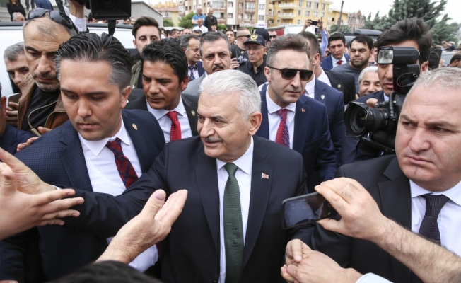 Başbakan Yıldırım ramazanın ilk cuma namazını başkentte kıldı