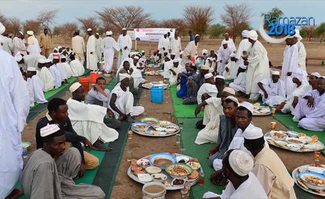 TDV'den 10 bin Sudanlıya iftar