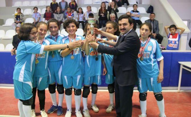 Ulaş'ta voleybol turnuvası sona erdi