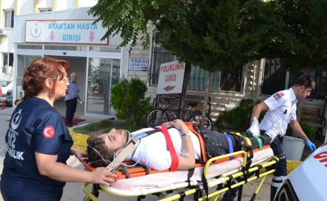 Aksaray'da otomobil şarampole devrildi: 4 yaralı