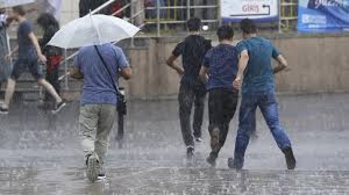 Ankara'da Sağanak Yağış...