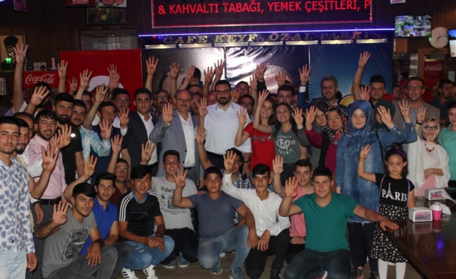 Cumhurbaşkanı Başdanışmanı Mustafa Akış, gençlerle buluştu