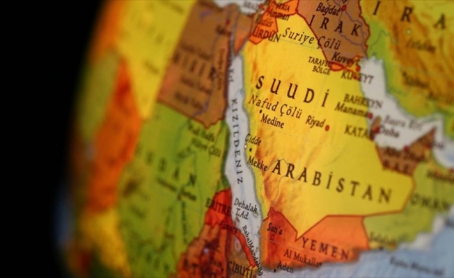 Husiler'den Suudi petrol gemisine saldırı
