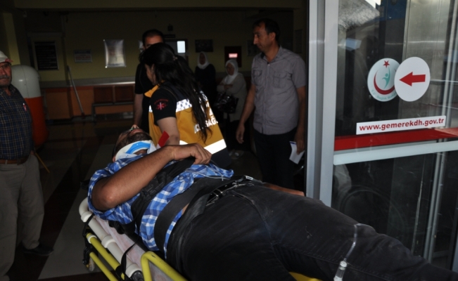 Sivas'ta trafik kazası: 17 yaralı