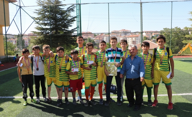 Elmadağ'da Futbol Turnuvası