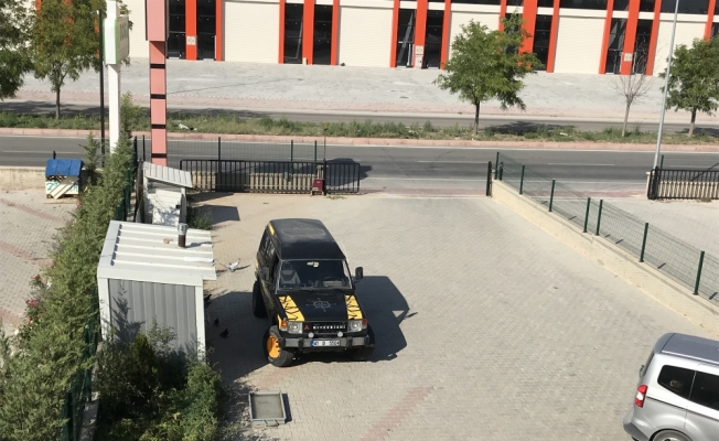 Konya'da bekçi köpeğinin çalınması güvenlik kamerasında