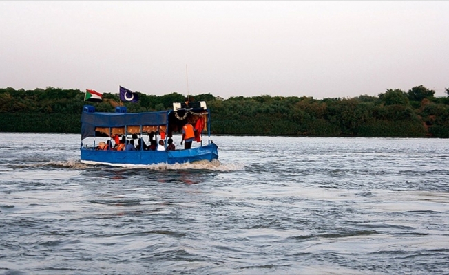 Nil Nehri'nde öğrencileri taşıyan tekne battı: 23 ölü