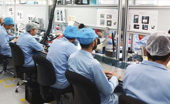 Türkiye'nin 'en büyük yerli' cep telefonu fabrikası faaliyete geçti