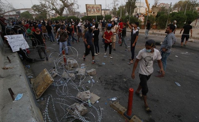 Basra'da sokağa çıkma yasağı ilan edildi