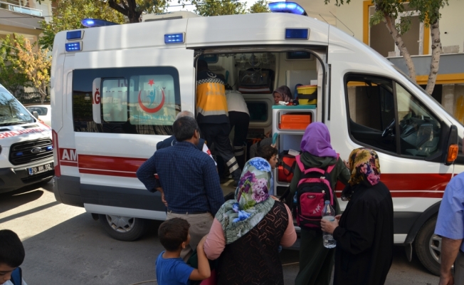 Karaman'da otomobil öğrenci servisiyle çarpıştı: 4 öğrenci yaralı