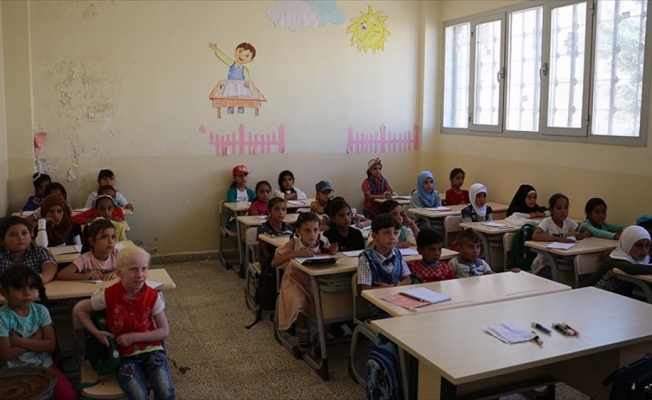 Suriye'de TDV'nin desteklediği okulda ders başı yapıldı