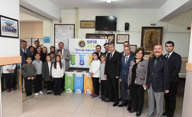 AK Parti Eskişehir Milletvekili Karacan'dan okul ziyareti