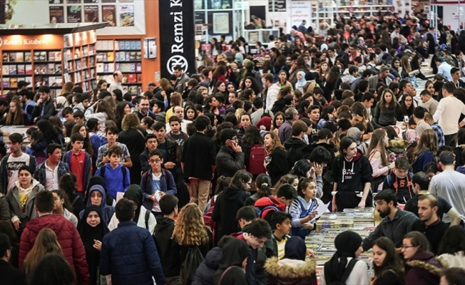 '37. Uluslararası İstanbul Kitap Fuarı'nı 611 bin 444 kişi ziyaret etti