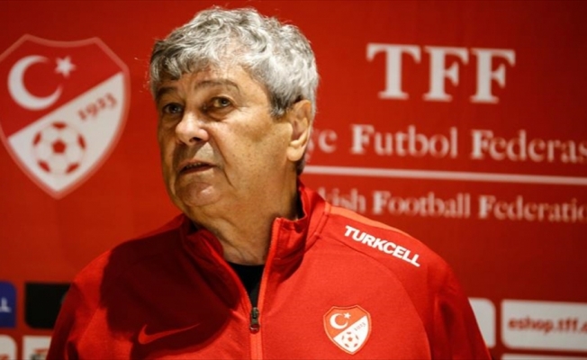 A Milli Futbol Takımı Teknik Direktörü Lucescu: İşime devam ediyorum