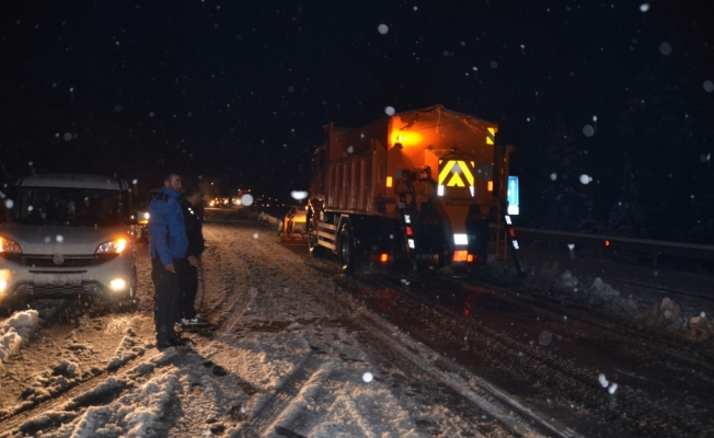 Akseki-Seydişehir kara yolunda ulaşımda kar engeli