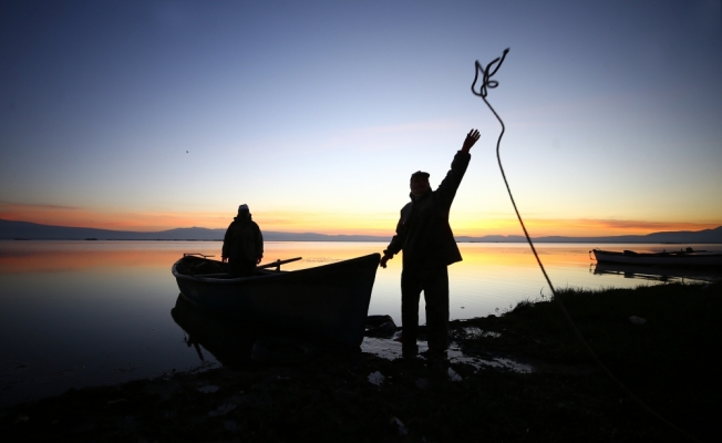 Balıkçı çiftlerin zorlu hayat mücadelesi