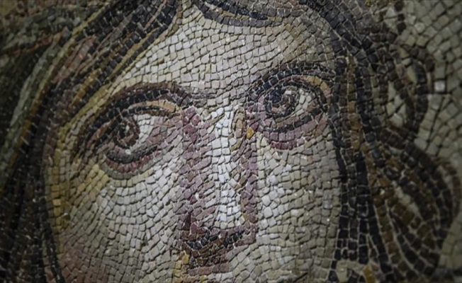 'Çingene Kızı' mozaiğinin kayıp parçaları Türkiye'ye getirildi