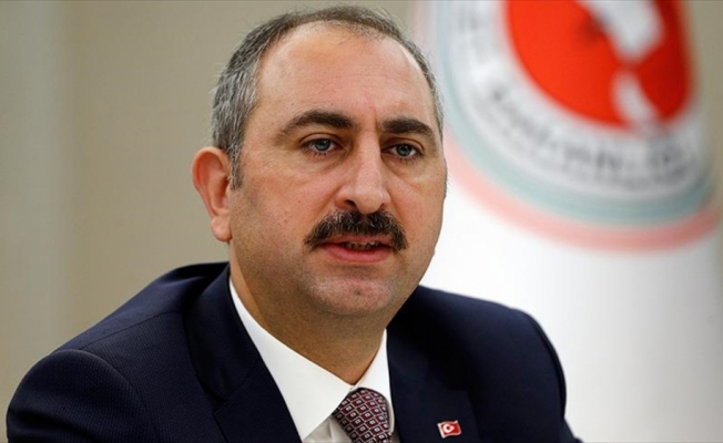 Adalet Bakanı Gül: FETÖ mensupları ihanetlerinin hesabını hukuk önünde veriyor