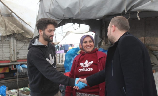 Beyşehir Belediye Başkan Adayı Yaşar pazar esnafıyla buluştu