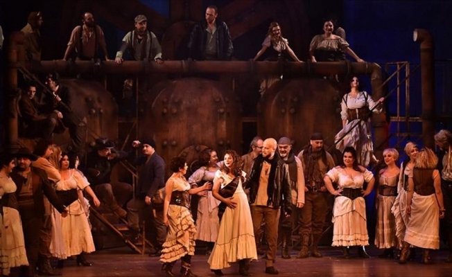 'Carmen Operası' kapalı gişe sahnelendi