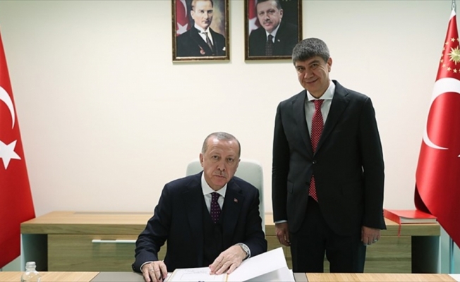 Cumhurbaşkanı Erdoğan, Antalya Büyükşehir Belediye Başkanı Türel'i kabul etti