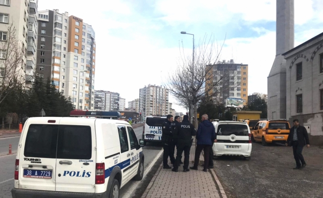 Kayseri'de taksi durağında bıçaklı kavga: 4 yaralı