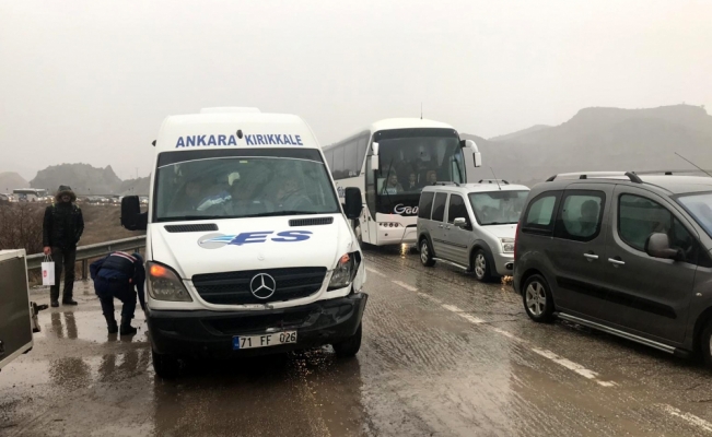Kırıkkale'de trafik kazaları: 8 yaralı