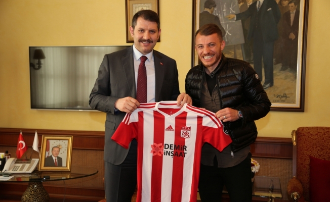 Sivasspor Teknik Direktörü Keleş'ten Vali Ayhan'a ziyaret