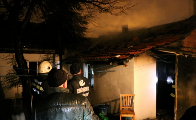 Eskişehir'de ev yangını