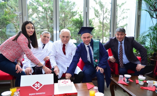Belediye Başkanı Ertürk'ün mezuniyet heyecanı