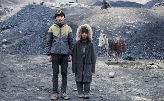 Çocuk maden işçilerinin yaşam mücadelesi: Afgan Kömürü