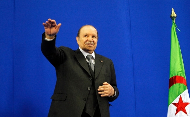 Eski Cezayir Başbakanı Ali bin Flis: Buteflika'nın açıklamaları meydan okuma sınırlarını aştı
