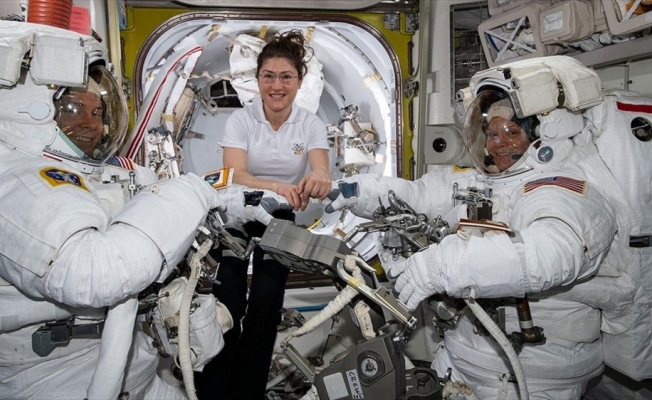 Kadın astronotların yapacağı uzay yürüyüşü kıyafet sorunu nedeniyle iptal edildi
