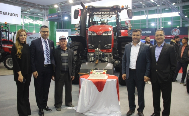 Konya Tarım Fuarı'nda dev traktör satıldı