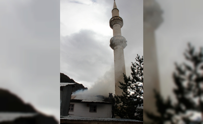 Sivas'ta cami yangını
